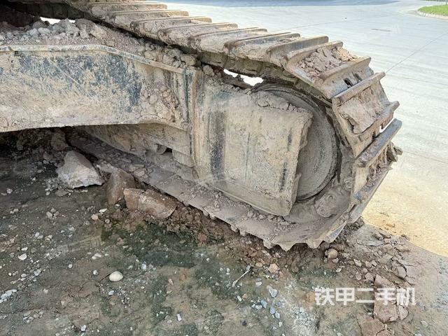 右驅(qū)動(dòng)輪(行走機(jī)構(gòu)) 右驅(qū)動(dòng)輪(行走機(jī)構(gòu))