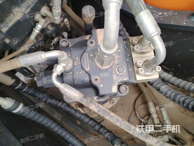 回轉(zhuǎn)馬達(dá)（上車部件）