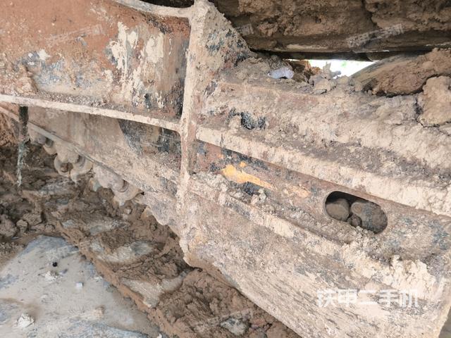 左驅(qū)動輪（行走機(jī)構(gòu)）