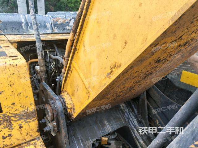 大臂根部?斜視(工作和回轉(zhuǎn)裝置) 大臂根部?斜視(工作和回轉(zhuǎn)裝置)