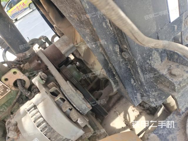 風(fēng)扇及皮帶（壓路機(jī)發(fā)動機(jī)艙）