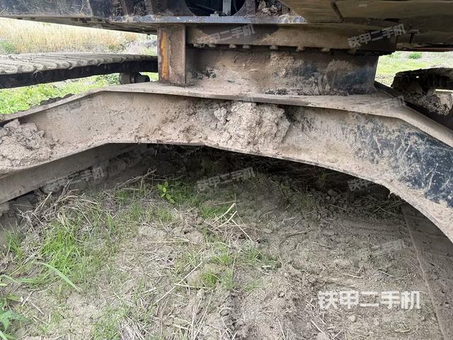 大臂根部?斜視(工作和回轉(zhuǎn)裝置) 大臂根部?斜視(工作和回轉(zhuǎn)裝置)
