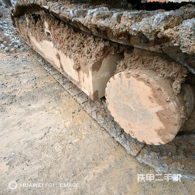 左側(cè)履帶整體?(行走機(jī)構(gòu)) 左側(cè)履帶整體?(行走機(jī)構(gòu))