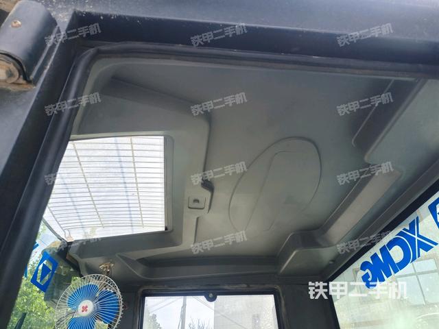 駕駛室外頂全景（壓路機(jī)駕駛室）