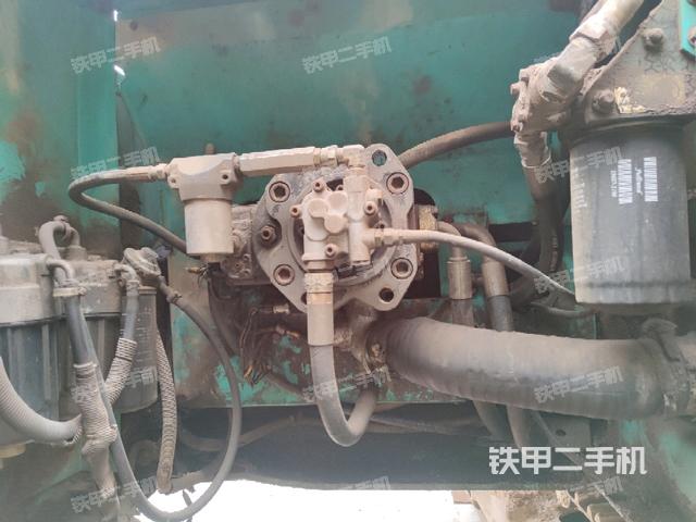 液壓泵斜45?右（大件艙室）