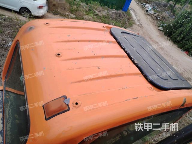 駕駛室頂部俯視（上車部件）