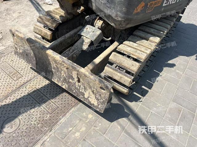 駕駛室整體（整機外觀）