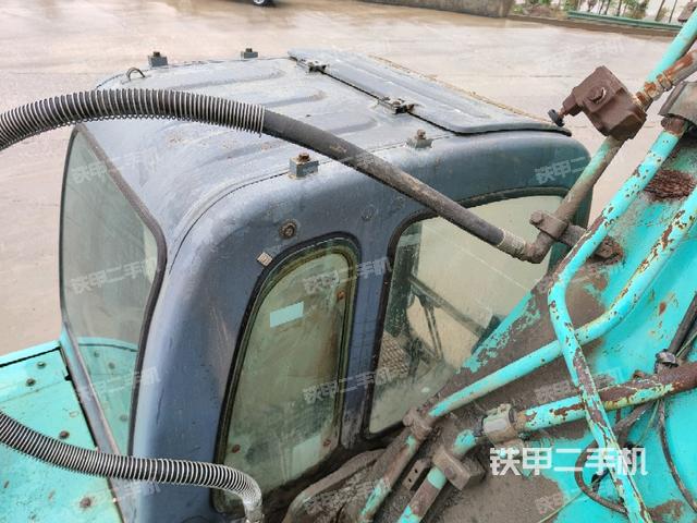 駕駛室頂部俯視（上車部件）