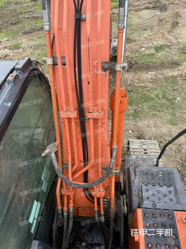 小臂整體左后（工作和回轉(zhuǎn)裝置）