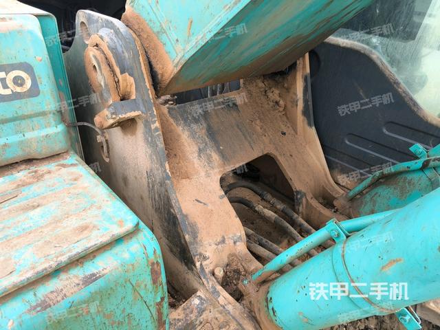 鏟斗45度(工作和回轉(zhuǎn)裝置) 鏟斗45度(工作和回轉(zhuǎn)裝置)