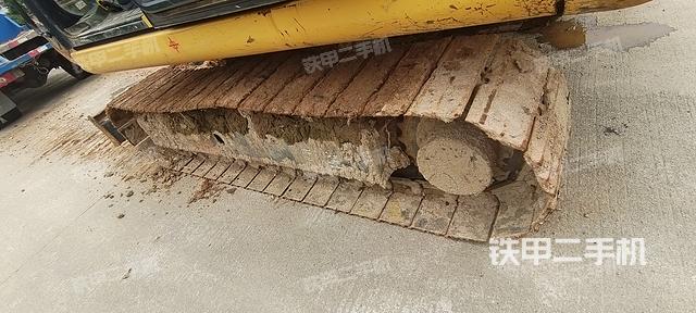 單側(cè)履帶整體（整機(jī)外觀）