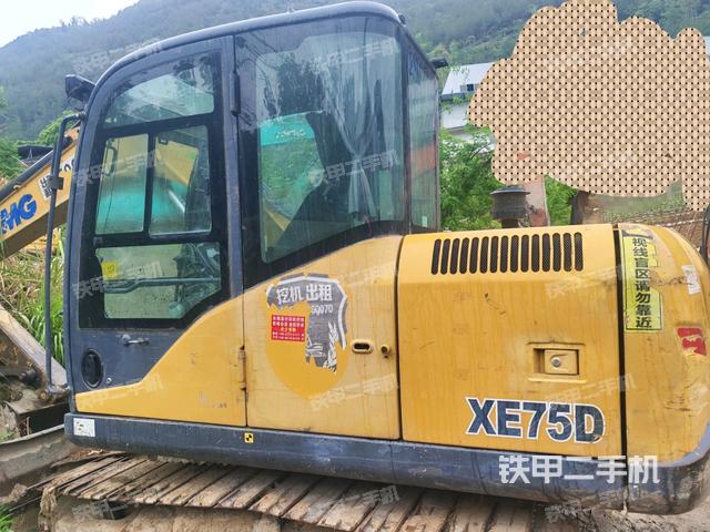 ?駕駛室正側(cè)（駕駛室部分）