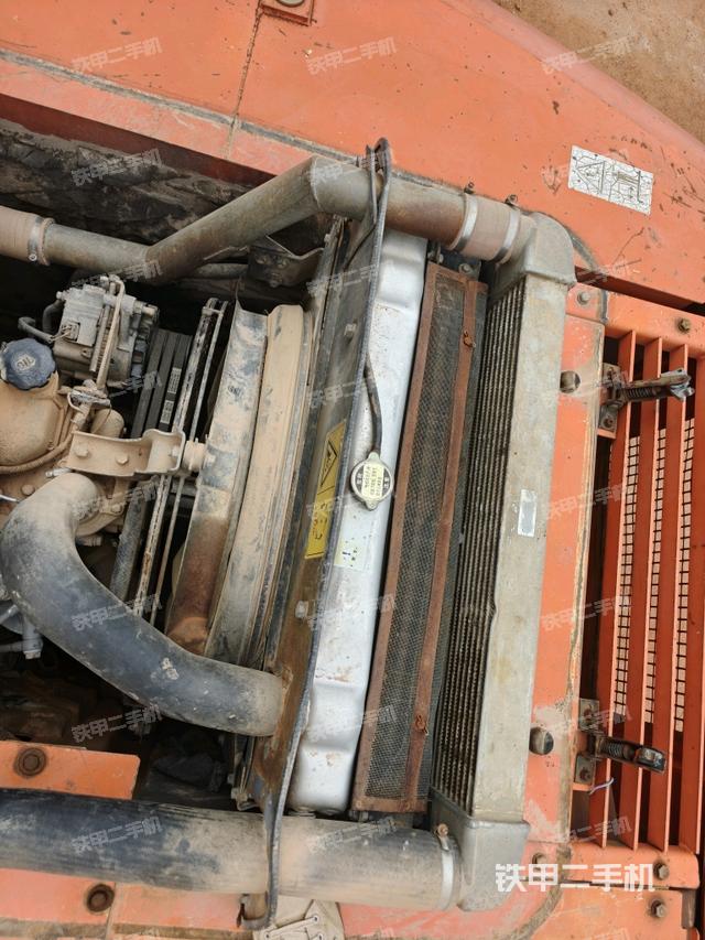 水箱+風(fēng)扇特寫(上車部件) 水箱+風(fēng)扇特寫(上車部件)