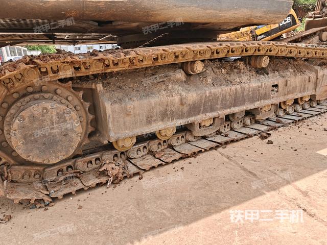 左側(cè)行走馬達(dá)蓋板（行走機(jī)構(gòu)）