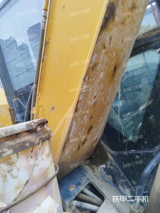 大臂根部?斜（工作和回轉(zhuǎn)裝置）