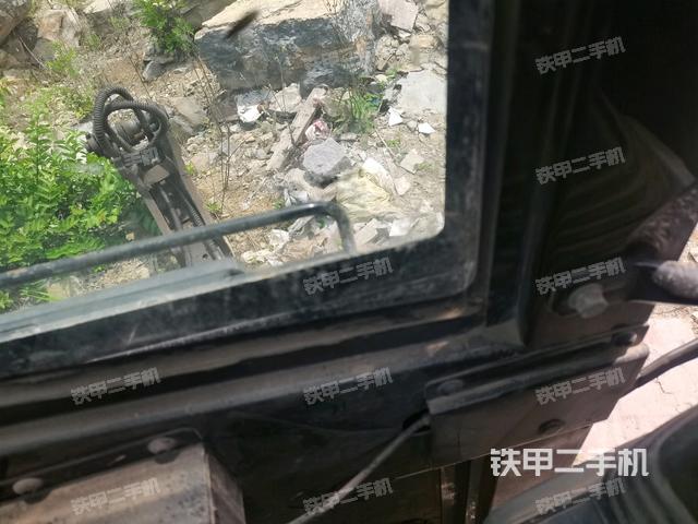 后窗玻璃角標(biāo)(駕駛室部分) 后窗玻璃角標(biāo)(駕駛室部分)