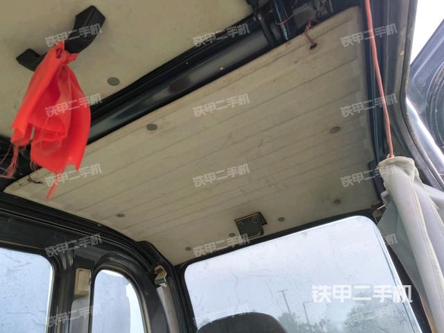 左后方玻璃角標(biāo)(駕駛室部分) 左后方玻璃角標(biāo)(駕駛室部分)