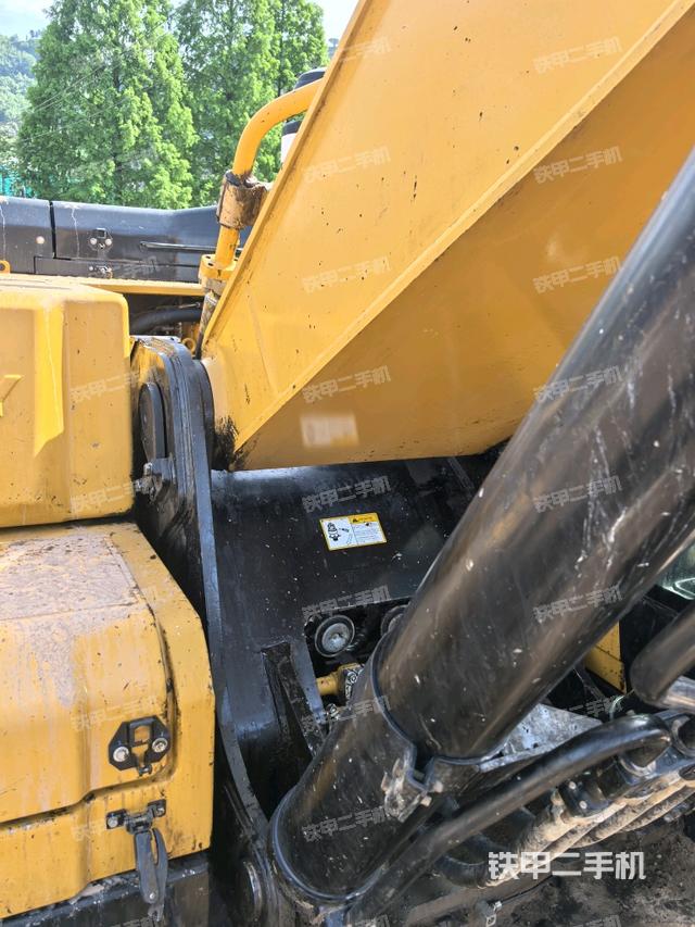 大臂根部?斜視（工作和回轉(zhuǎn)裝置）