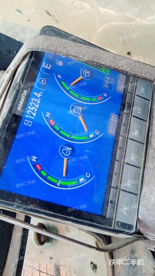 駕駛室整體(整機外觀) 駕駛室整體(整機外觀)