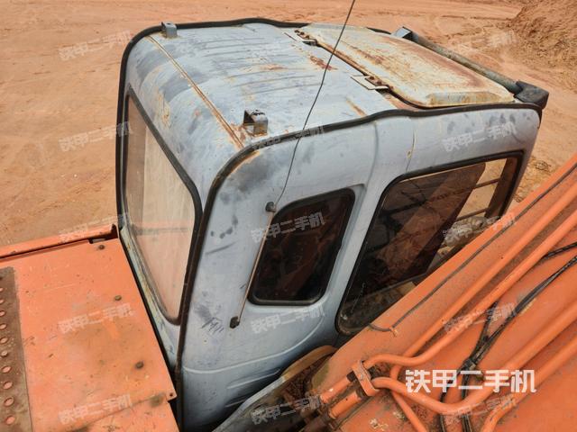 駕駛室頂部俯視(上車部件) 駕駛室頂部俯視(上車部件)