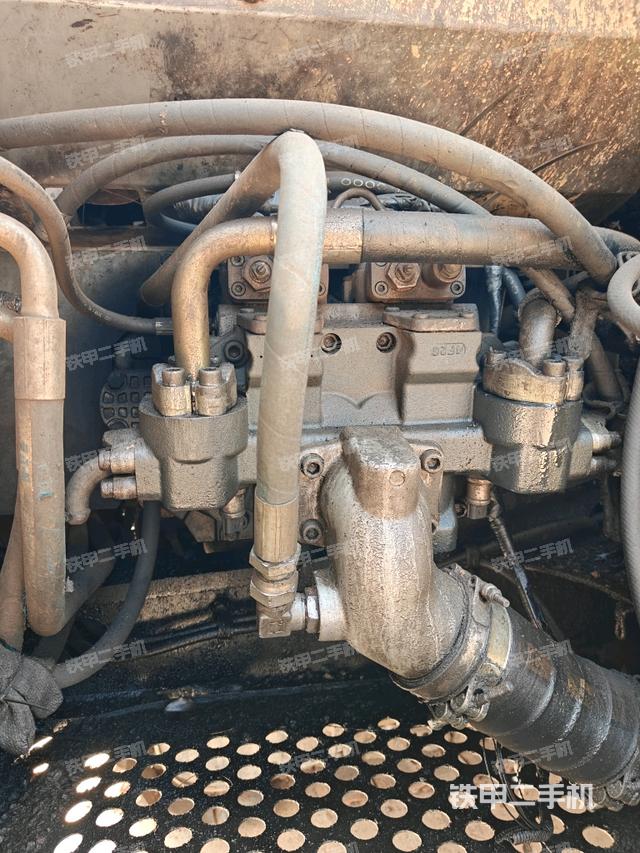 液壓泵室（大件艙室）