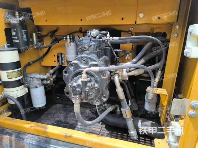 液壓泵斜45?左（大件艙室）