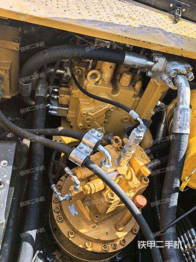 回轉(zhuǎn)馬達(dá)（上車部件）