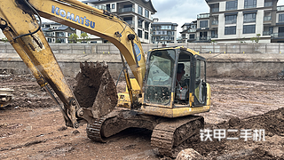 小松PC110-7挖掘機(jī)實(shí)拍圖片