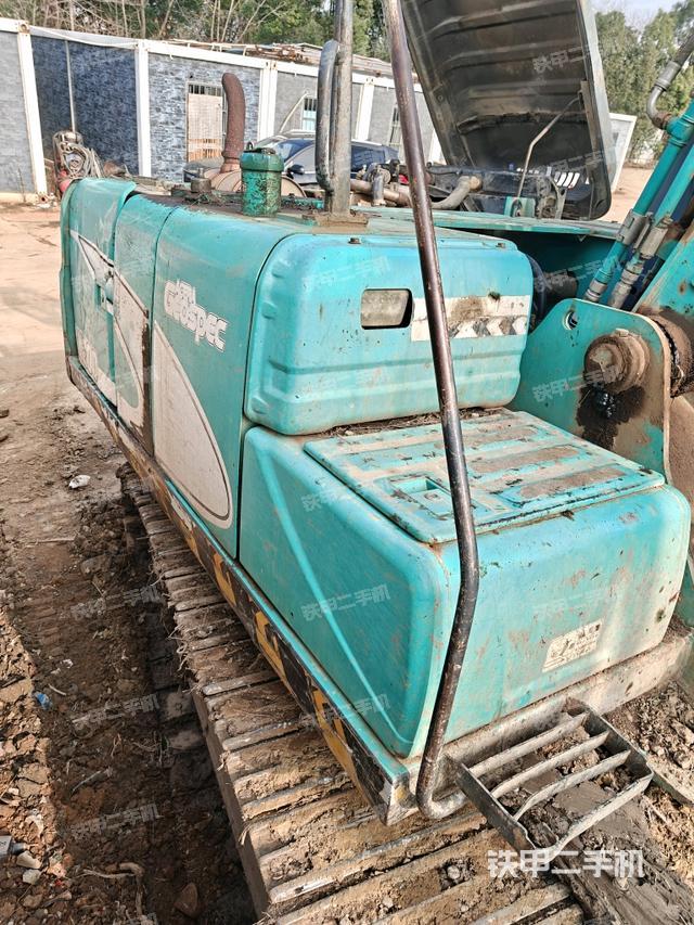 大臂油缸整體?豎拍（工作和回轉(zhuǎn)裝置）