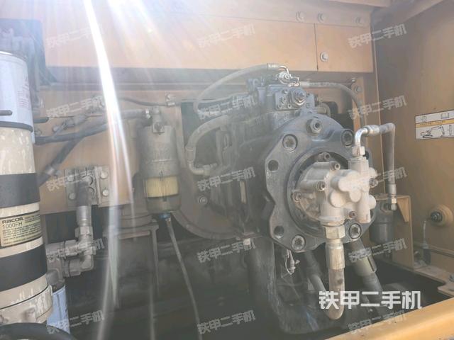 液壓泵斜45?右（大件艙室）