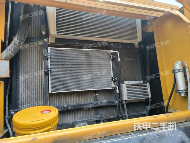 散熱器正面（大件艙室）