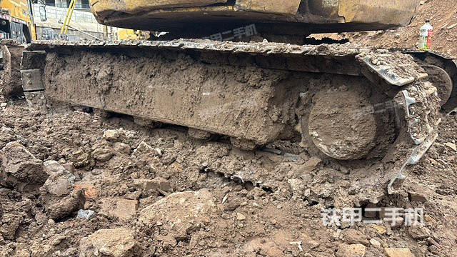 单侧履带整体（整机外观）