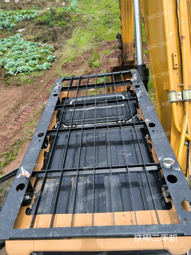 駕駛室頂部俯視（上車部件）