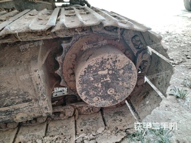 右驅(qū)動輪（行走機構）