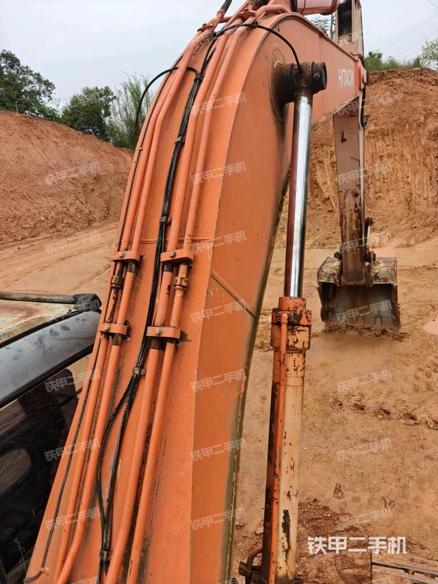 大臂整體?右側(cè)(工作和回轉(zhuǎn)裝置) 大臂整體?右側(cè)(工作和回轉(zhuǎn)裝置)