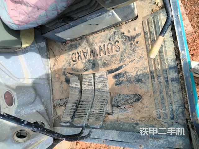 后窗玻璃角標(biāo)(駕駛室部分) 后窗玻璃角標(biāo)(駕駛室部分)