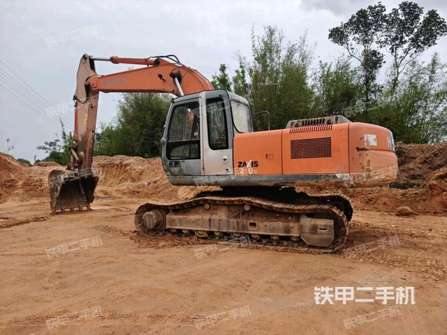 左后45(整機(jī)外觀) 左后45(整機(jī)外觀)