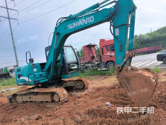 右前45(整機(jī)外觀) 右前45(整機(jī)外觀)
