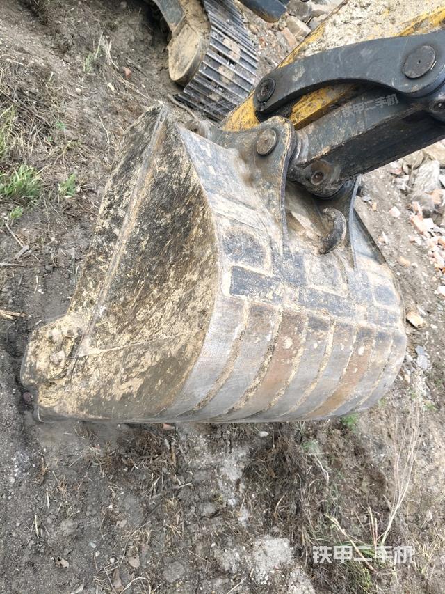 鏟斗右后整體（工作和回轉裝置）