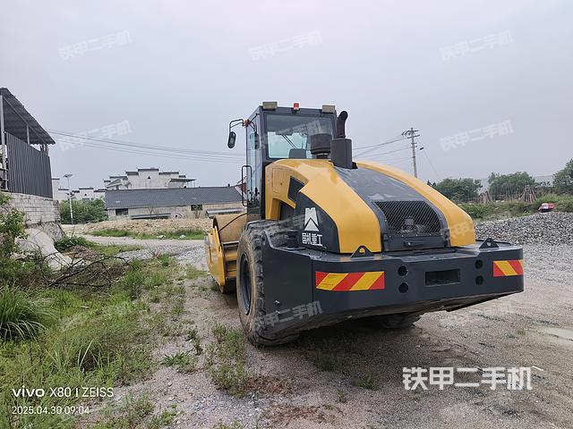 整機(jī)右后45°(設(shè)備外觀及核心部件) 整機(jī)右后45°(設(shè)備外觀及核心部件)