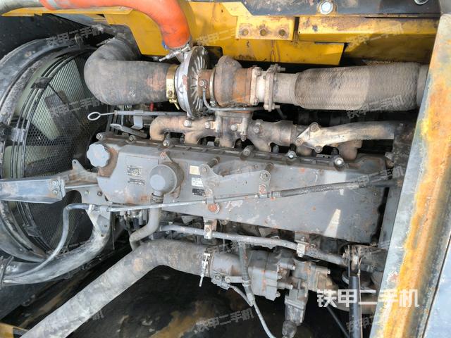 發(fā)動(dòng)機(jī)室（上車部件）