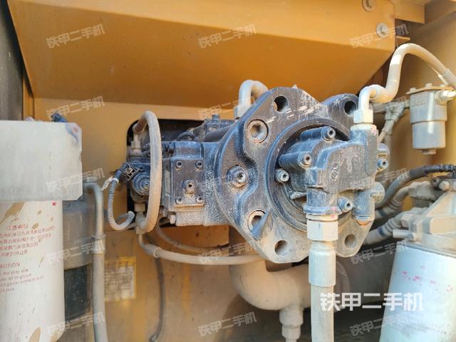 液壓泵斜45?左（大件艙室）