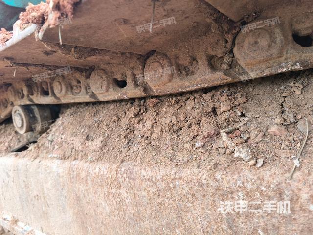 左側(cè)履帶整體?(行走機(jī)構(gòu)) 左側(cè)履帶整體?(行走機(jī)構(gòu))