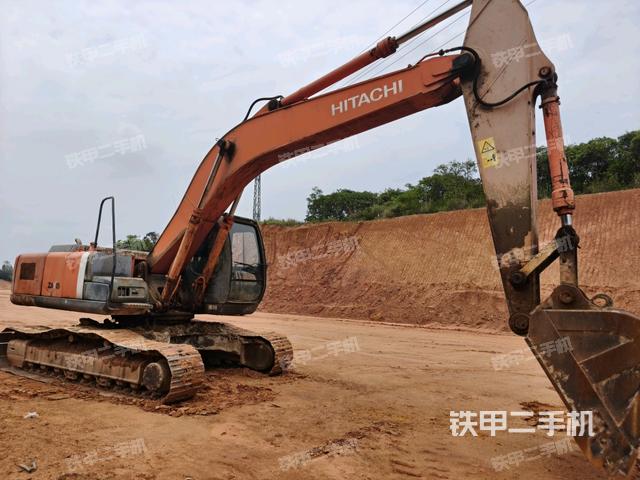 右前45(整機(jī)外觀) 右前45(整機(jī)外觀)