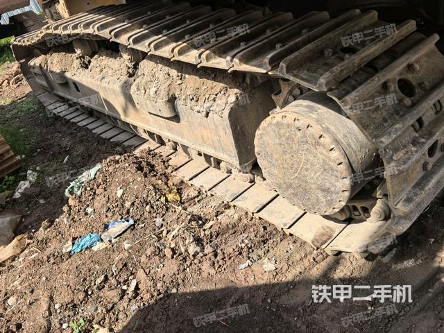 左側(cè)履帶整體?（行走機(jī)構(gòu)）