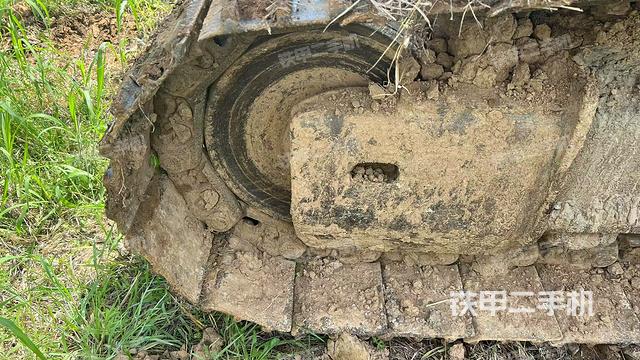 左導(dǎo)向輪（行走機(jī)構(gòu)）