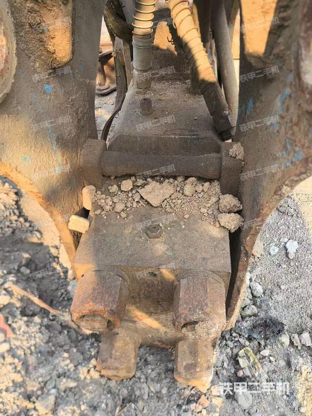 右后45(整機(jī)外觀) 右后45(整機(jī)外觀)