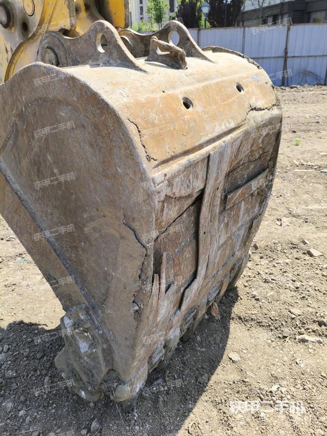 鏟斗45度(工作和回轉(zhuǎn)裝置) 鏟斗45度(工作和回轉(zhuǎn)裝置)