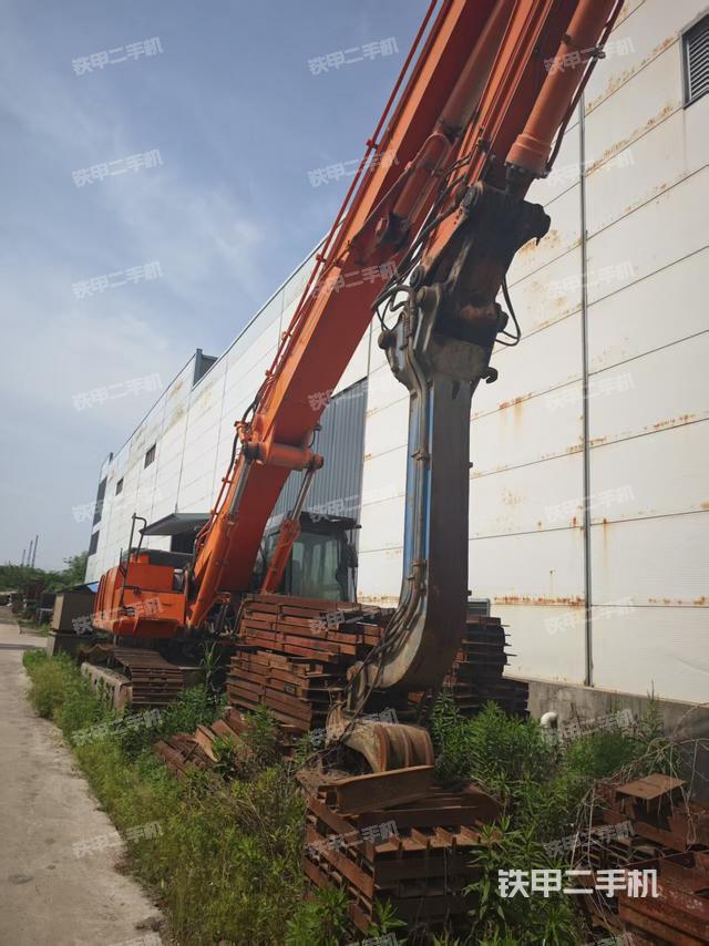整機(jī)右側(cè)(設(shè)備外觀及核心部件) 整機(jī)右側(cè)(設(shè)備外觀及核心部件)