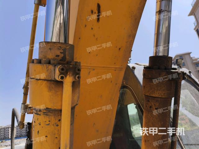 大臂油缸整體?豎拍(工作和回轉(zhuǎn)裝置) 大臂油缸整體?豎拍(工作和回轉(zhuǎn)裝置)